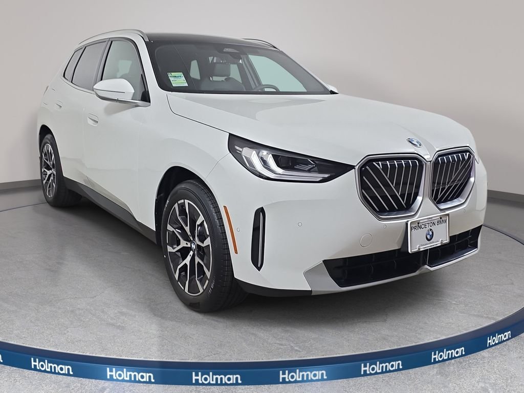 Used 2026 Alpine White BMW 30 xDrive image 4