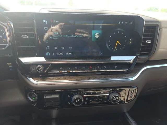 Used 2023 Gray Chevrolet RST image 18