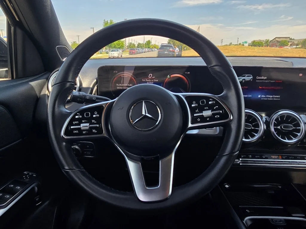 Used 2023 Night Black Mercedes-Benz EQB 350 image 27