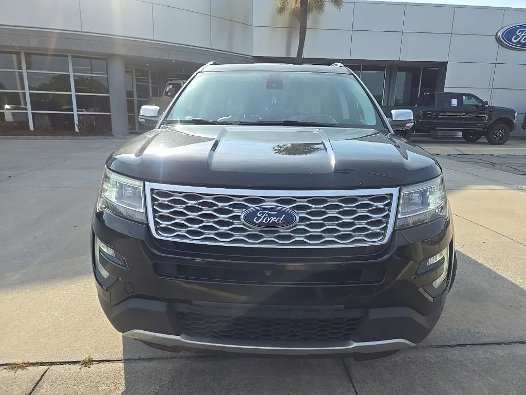 Used 2017 Black Ford Platinum image 7