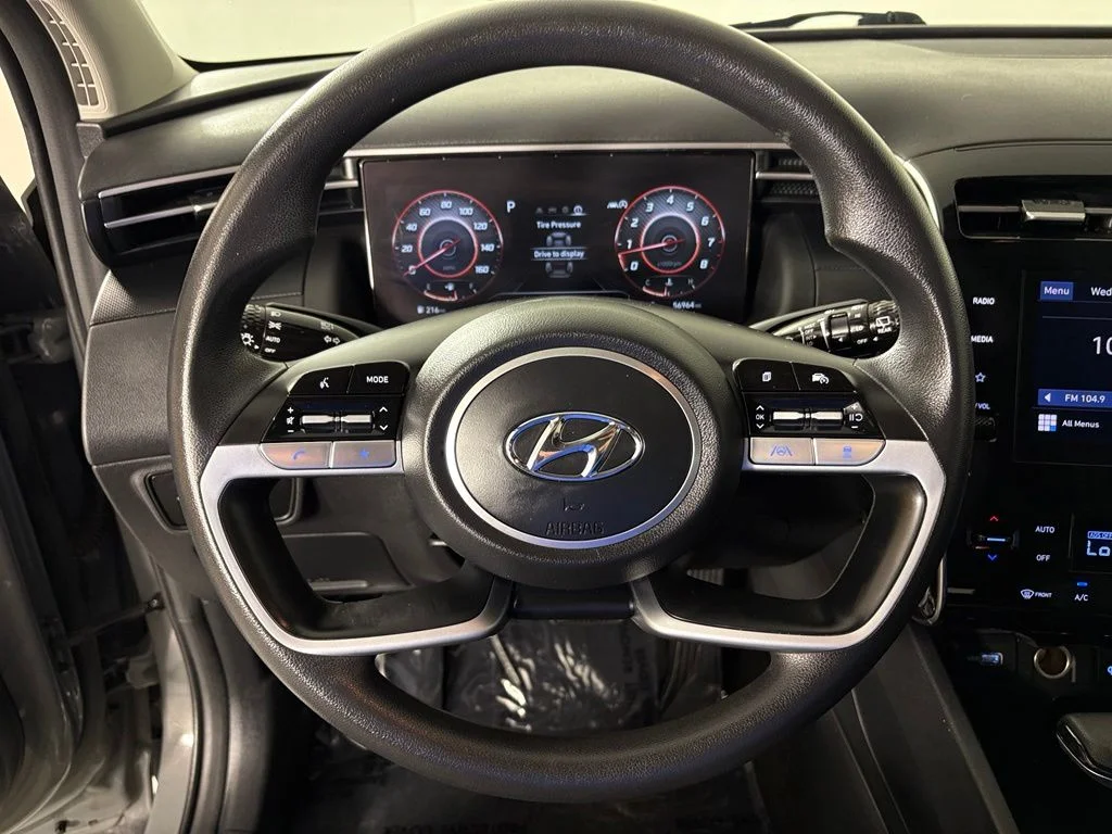 Used 2024 Gray Hyundai SEL image 21