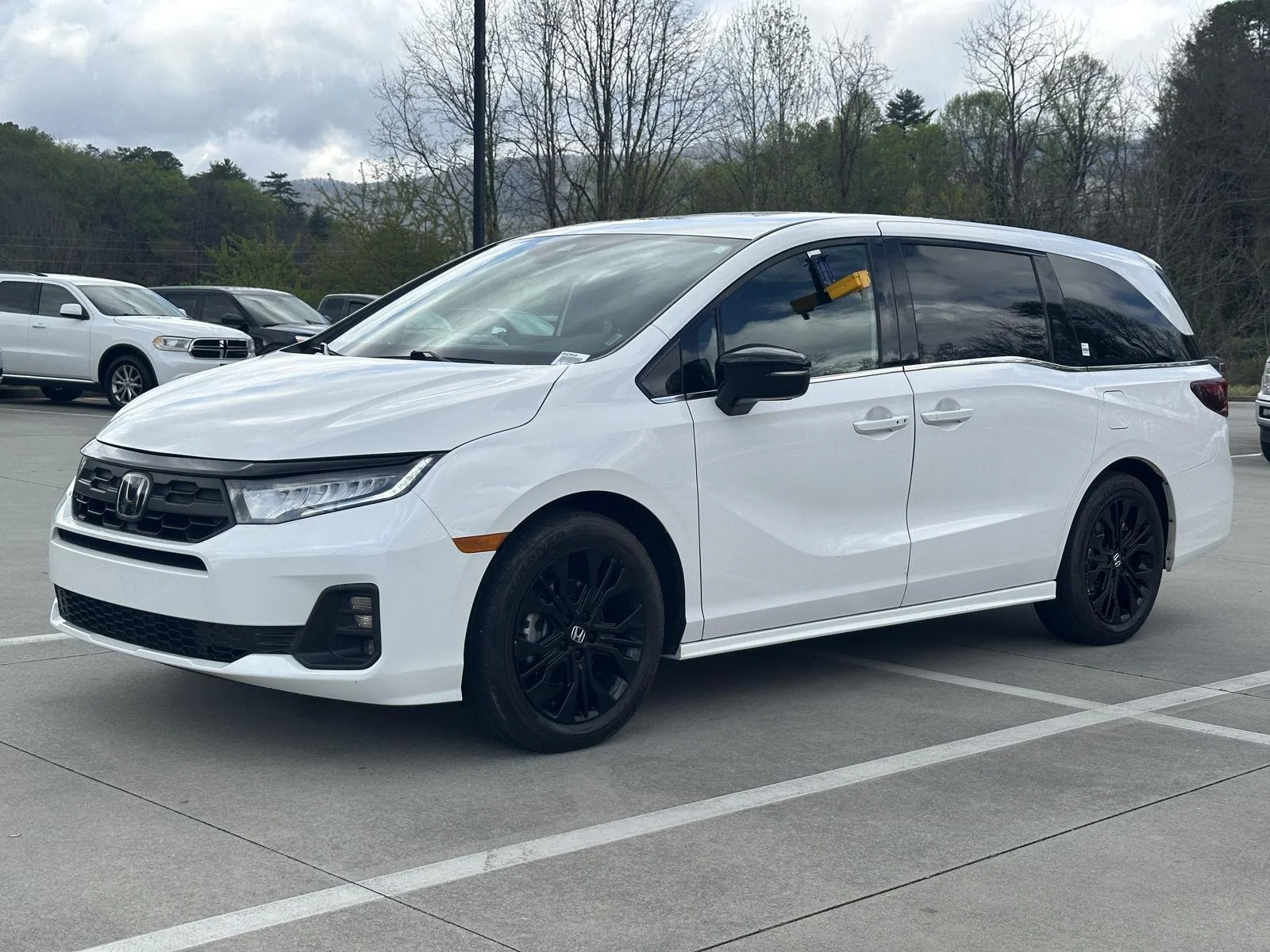 Used 2025 Platinum White Pearl Honda Sport-L image 3
