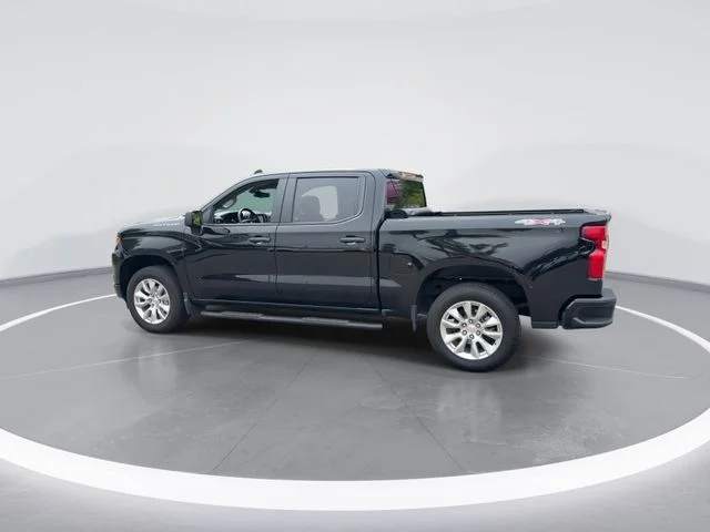 Used 2025 Black Chevrolet Custom image 6