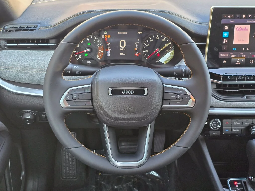 New 2026 White Jeep Latitude image 7