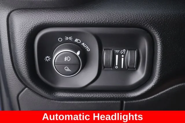 Used 2021 Blue Ram Laramie image 21