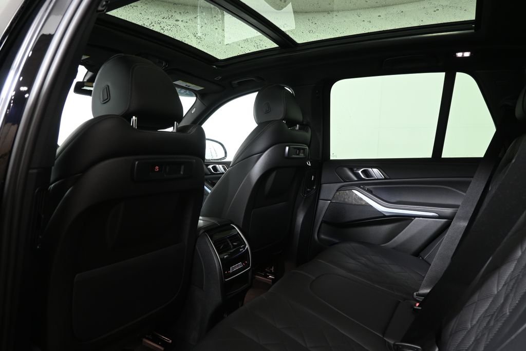 Used 2023 Black BMW xDrive40i image 32