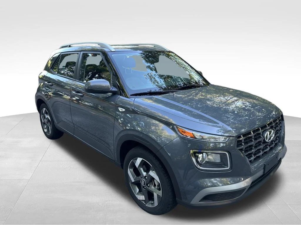 Used 2024 Gray Hyundai SEL image 8