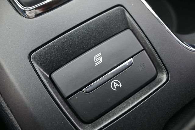 Used 2020 Silver Metallic Ford SE image 28