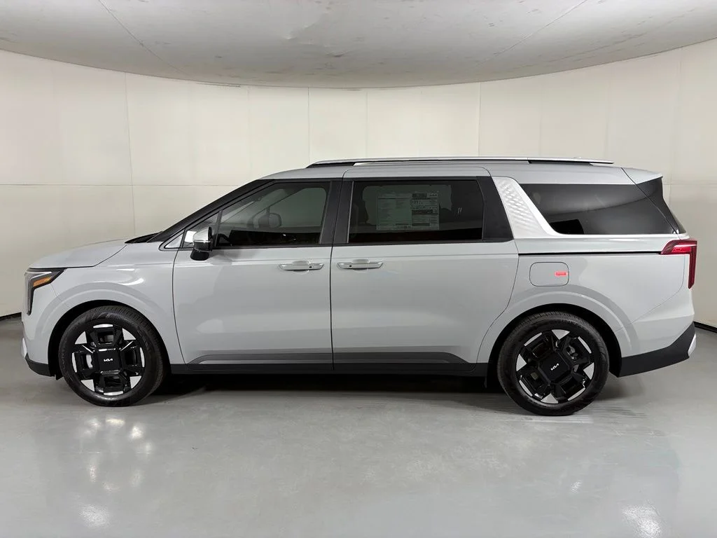 New 2026 Ceramic Silver Kia EX image 5