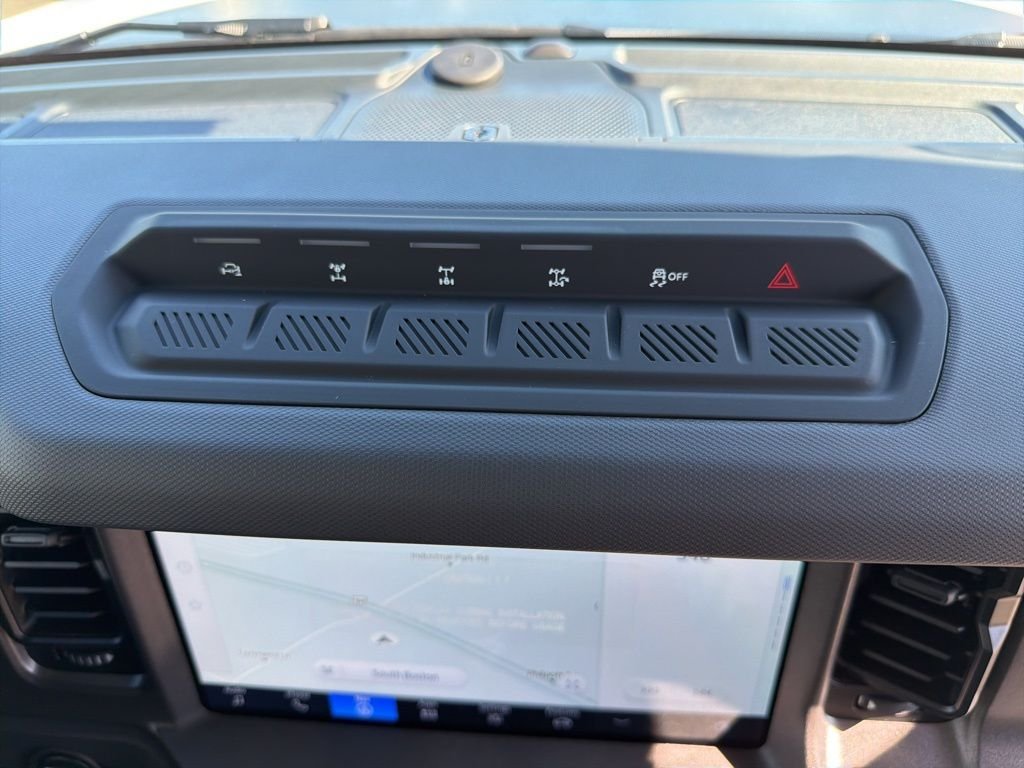 New 2026 Oxford White Ford Badlands® image 26