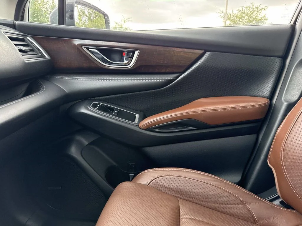 Used 2023  Subaru Touring image 31