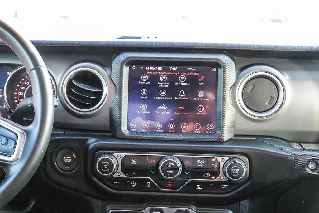 Used 2022 Silver Jeep Rubicon image 16