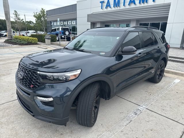 2023 Ford Explorer ST 4WD's photo