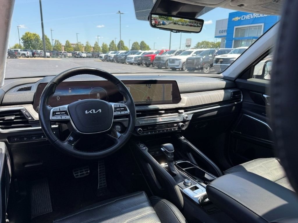 Used 2024 White Kia SX-Prestige image 19