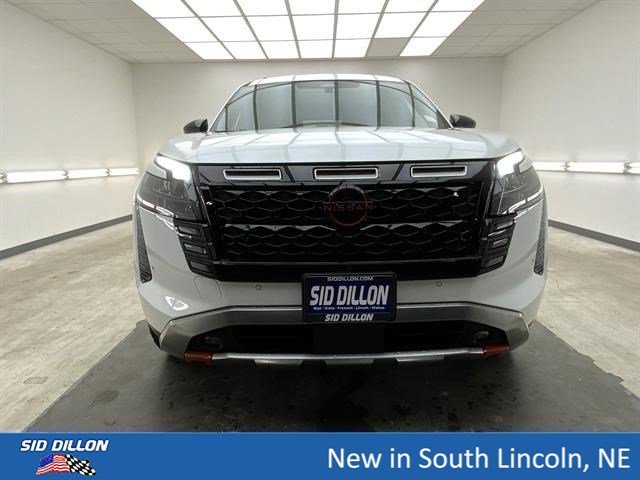New 2026 Everest White Pearl Tricoat Nissan Rock Creek image 3