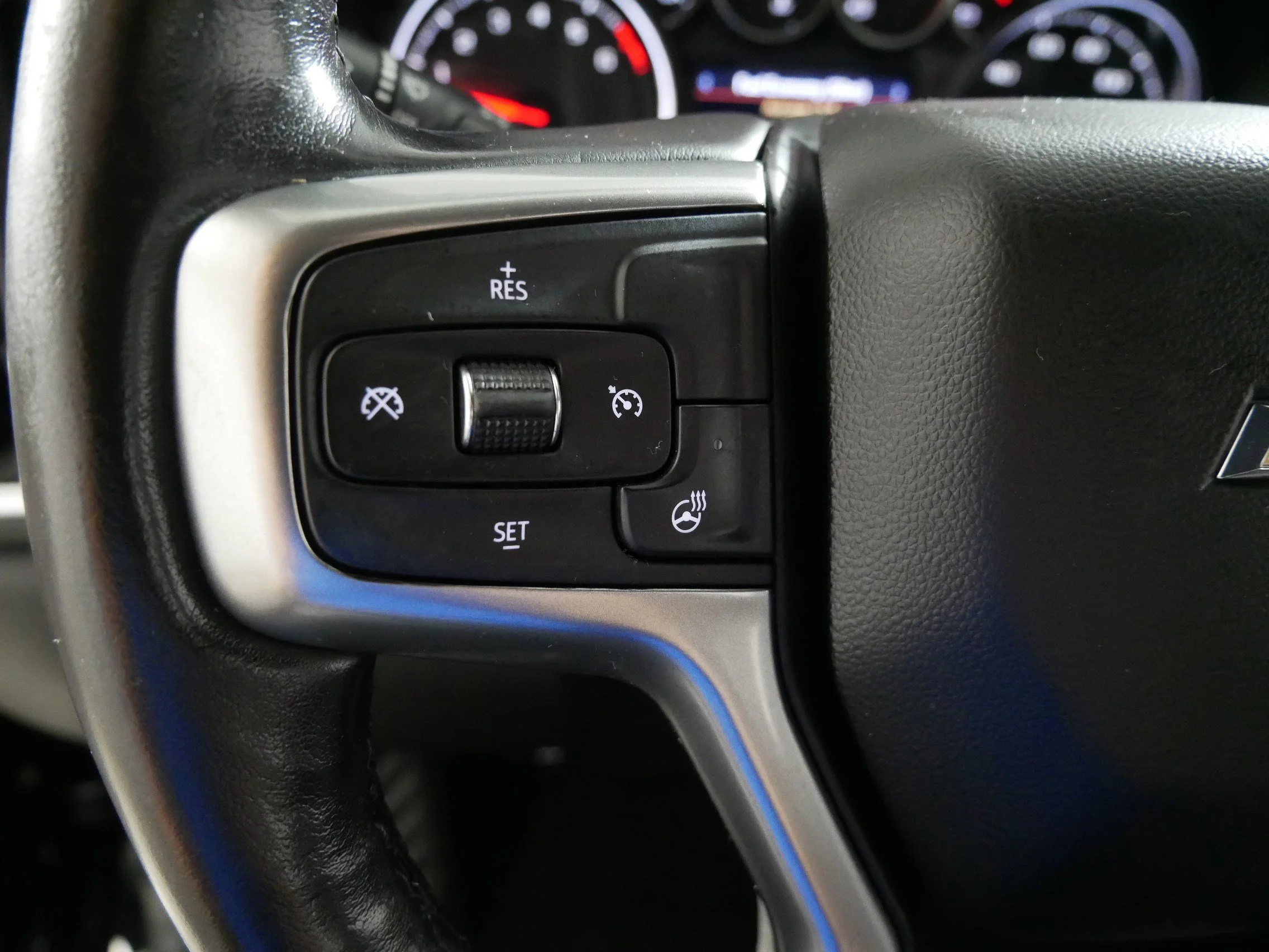 Used 2019 Shadow Gray Metallic Chevrolet LT image 27
