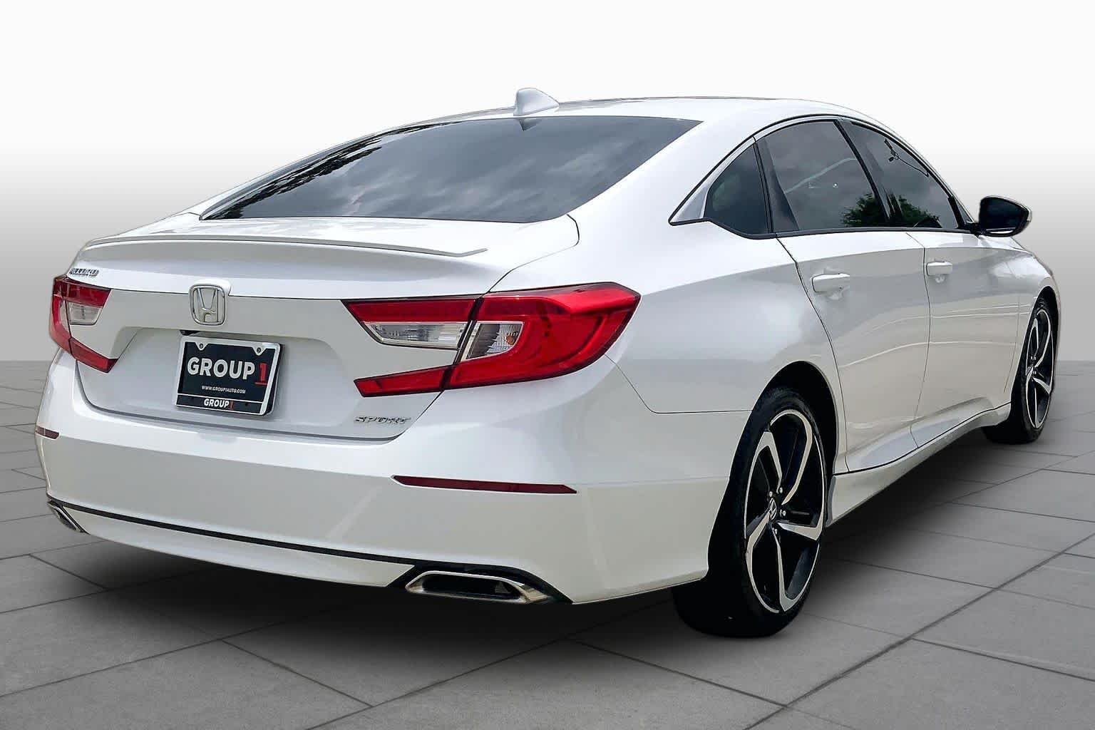 Used 2018 Platinum White Pearl Honda Sport 1.5T image 13