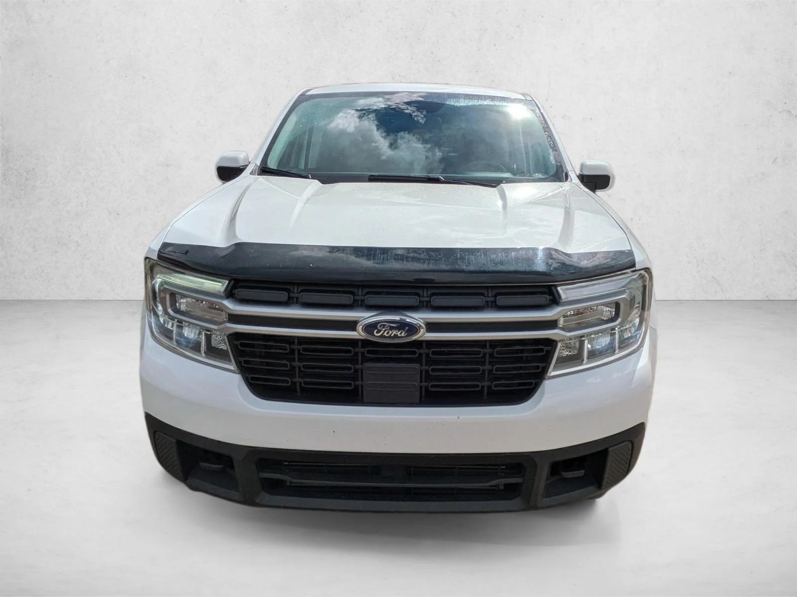 Used 2022 Oxford White Clearcoat Ford LARIAT image 2