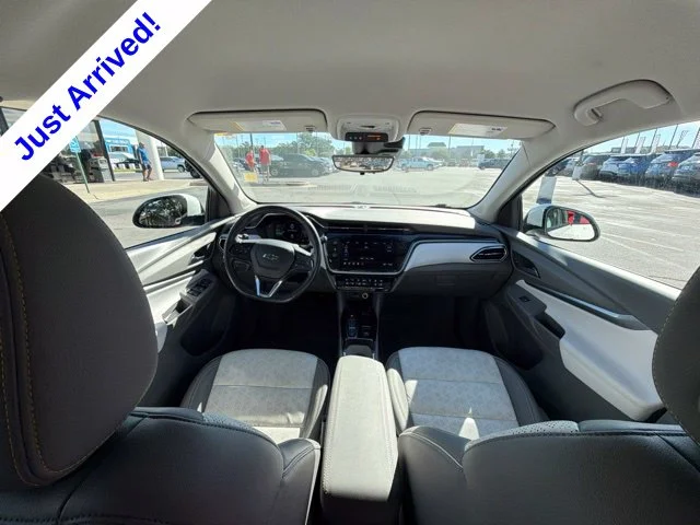 Used 2023 White Chevrolet Premier image 34