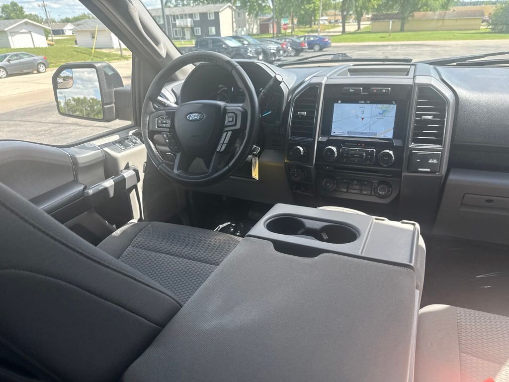 Used 2018  Ford XLT image 33