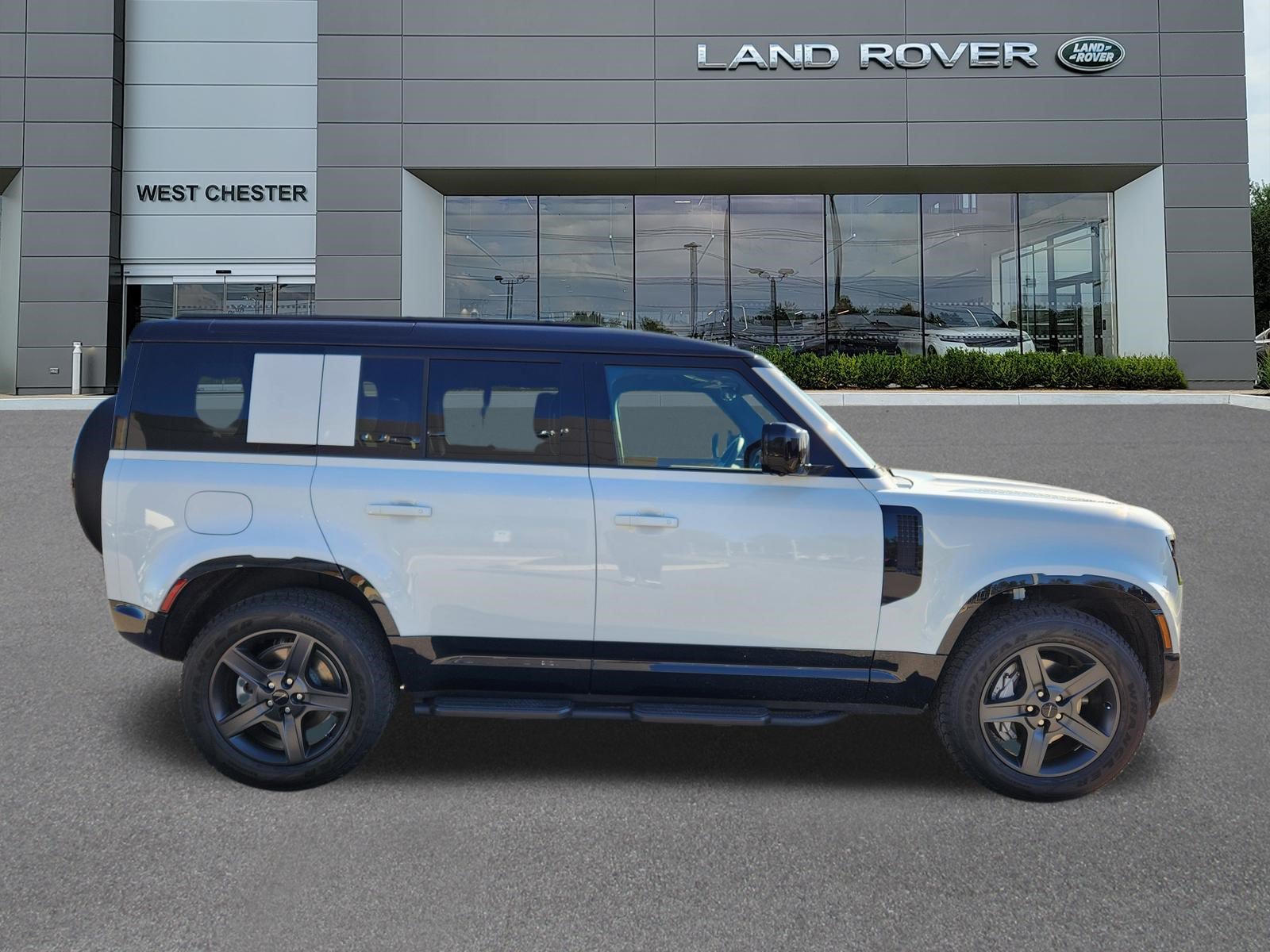 2026 Land Rover Defender X-Dynamic SE - Photo 6