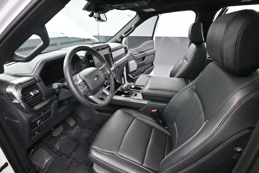 Used 2025 White Ford Lariat image 23