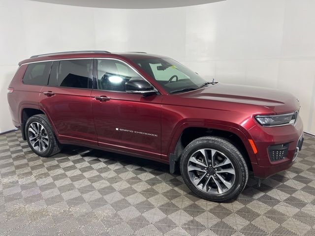 Used 2023 Red Jeep Overland image 11