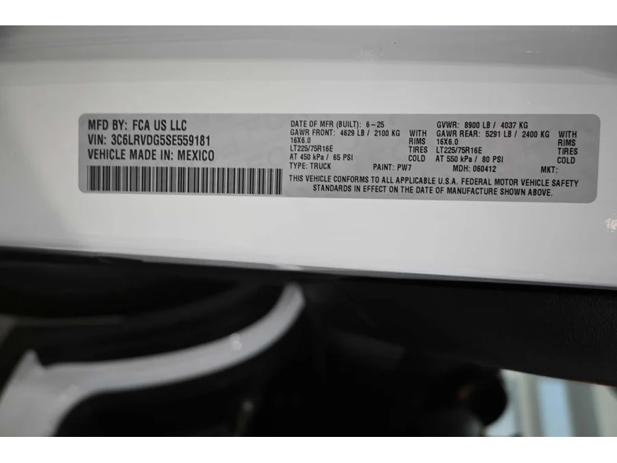 New 2025 WHITE Ram Tradesman image 38