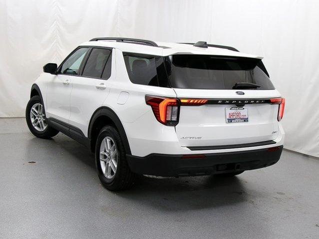 New 2026 Star White Metallic Tri-Coat Ford Active image 8