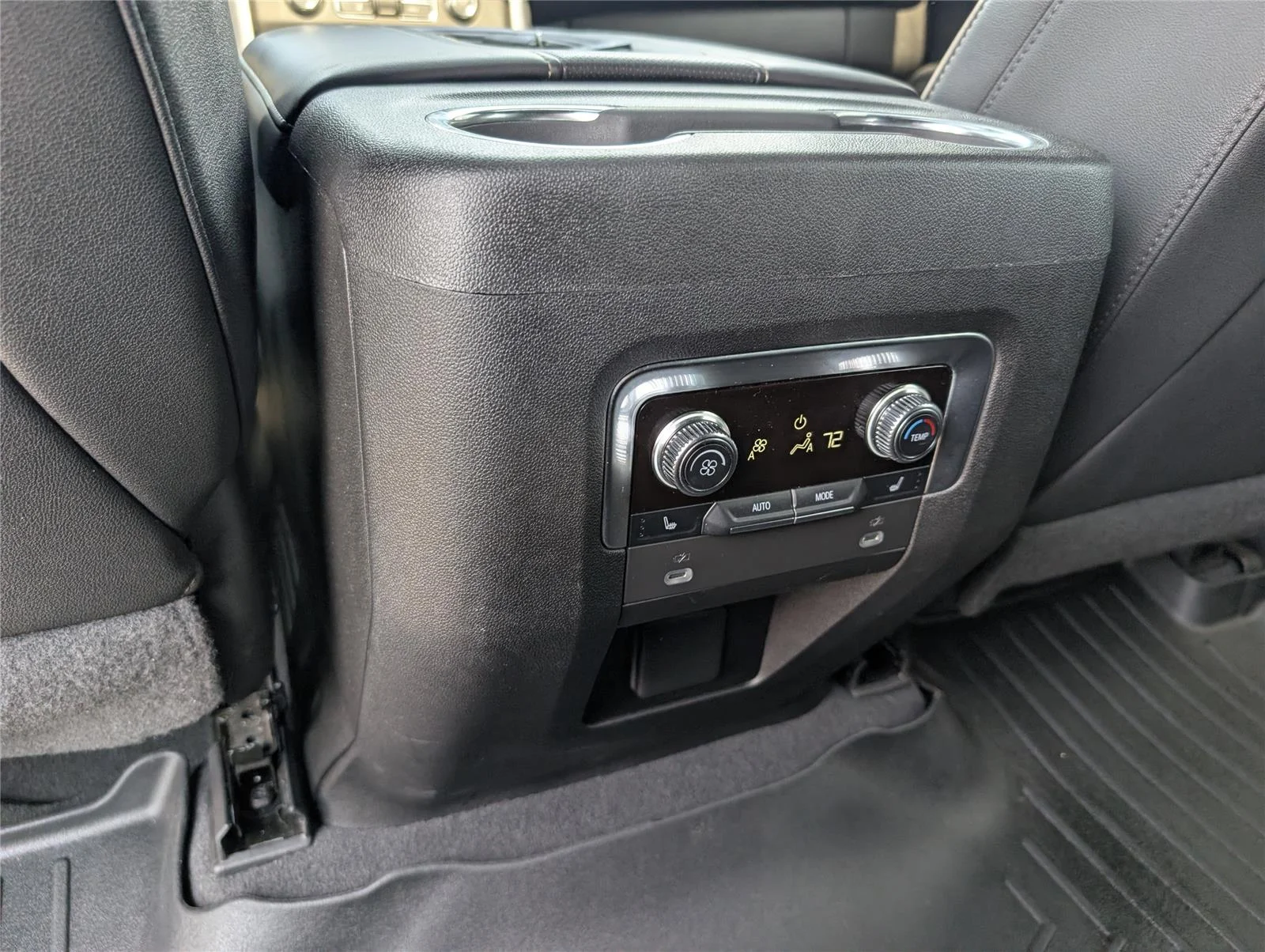 Used 2022 Summit White GMC SLT image 31