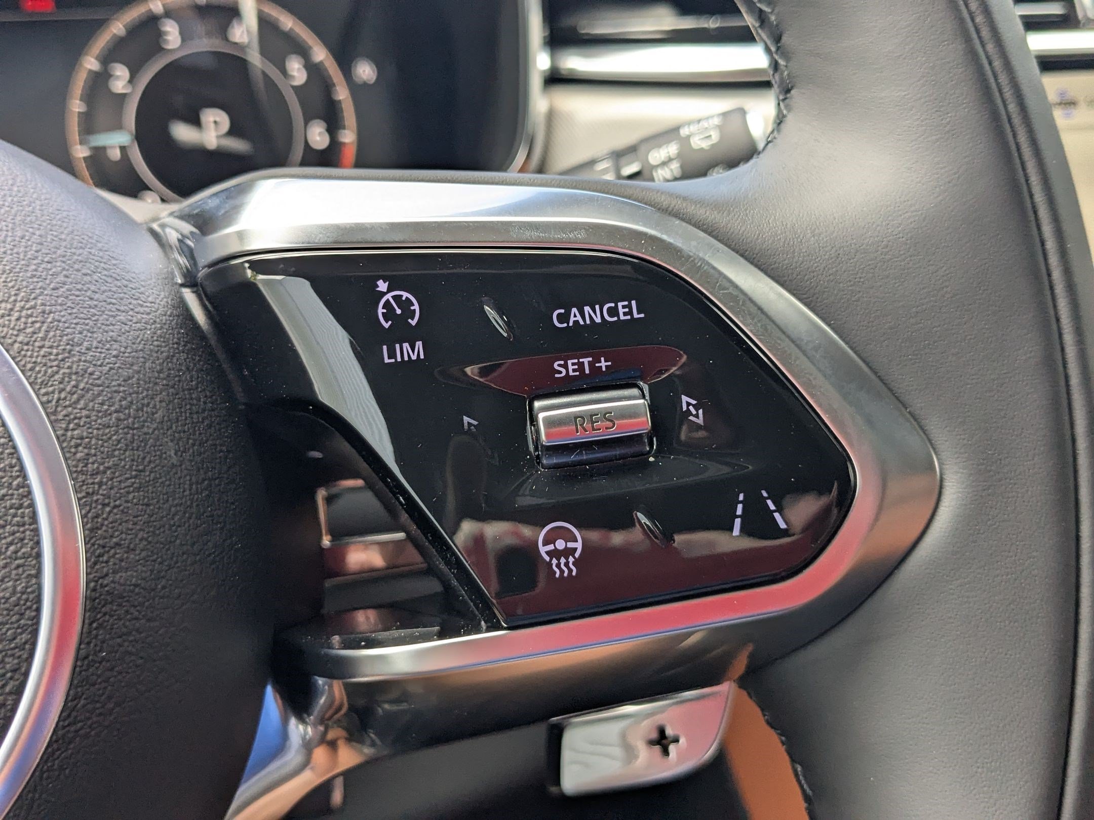 2026 Jaguar F-Pace R-Dynamic S - Photo 17