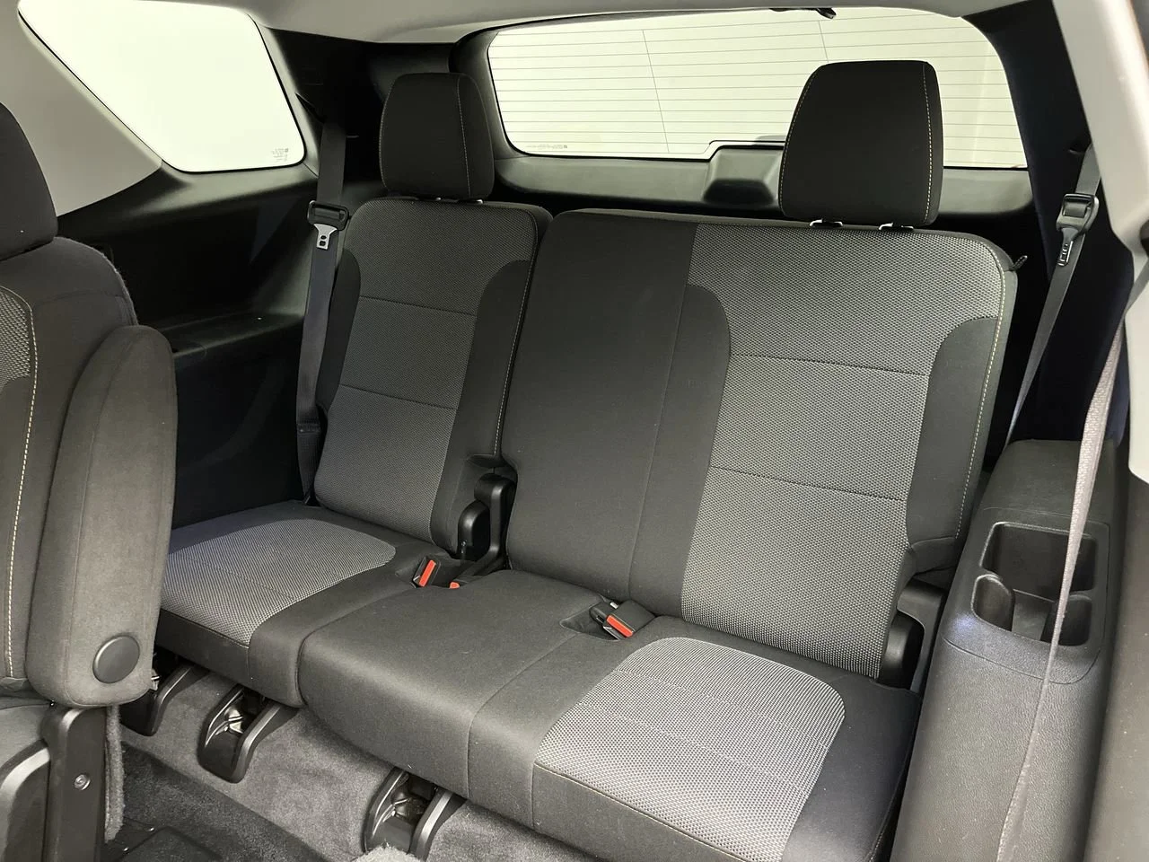 Used 2019 SUMMIT WHITE Chevrolet LT Cloth image 13