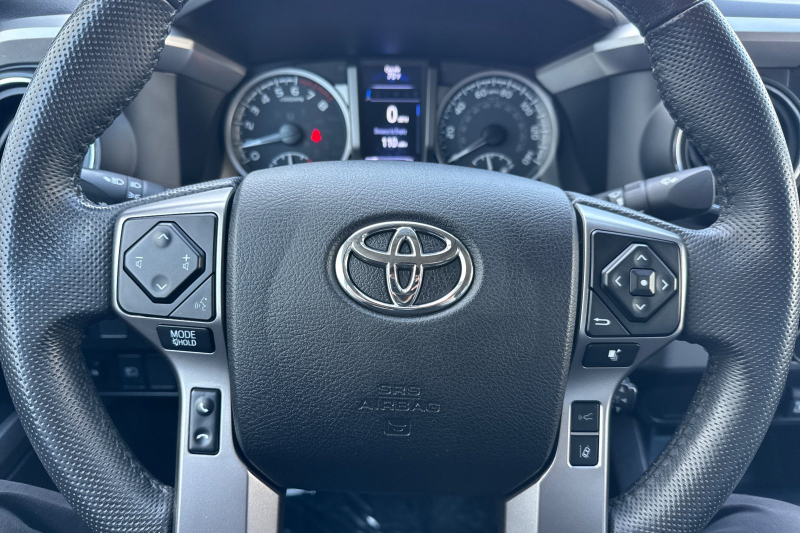 Certified Used 2022 Silver Toyota SR5 image 28