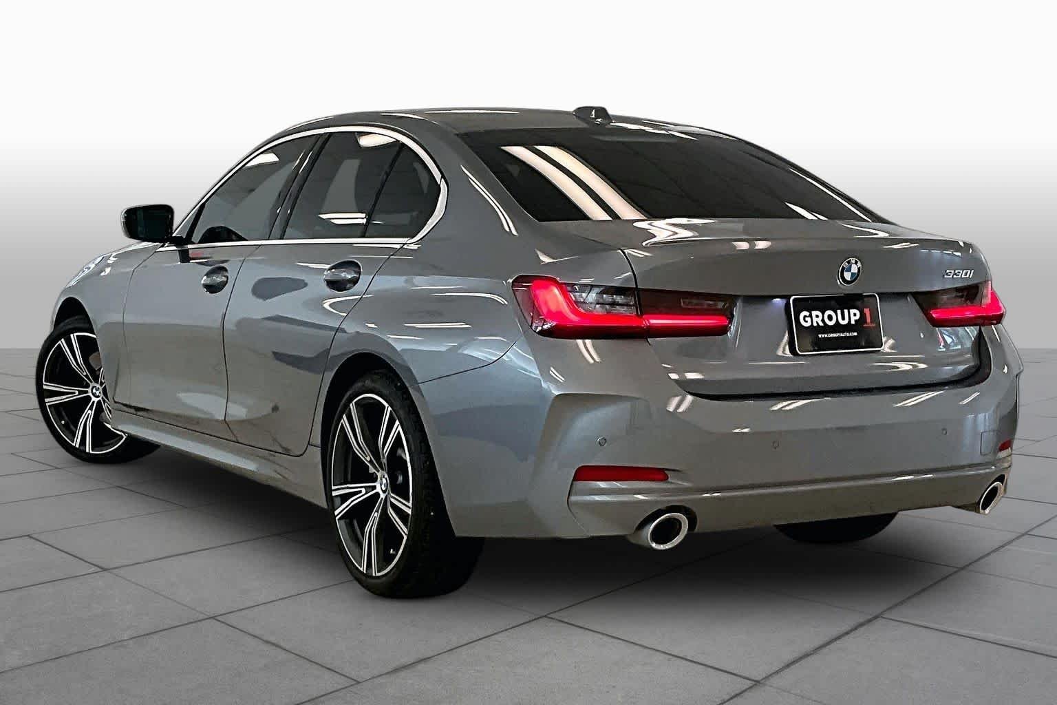 Used 2024 Skyscraper Grey Metallic BMW 330i image 10