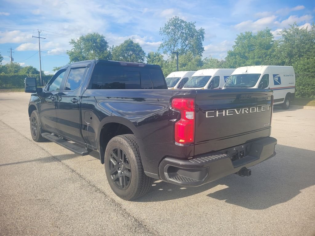 Used 2022 Black Chevrolet RST image 4