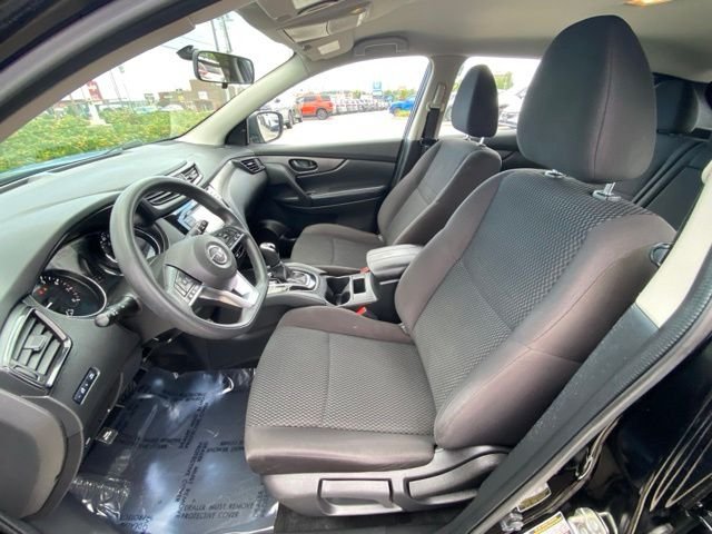 Used 2019 Magnetic Black Pearl Nissan S image 39