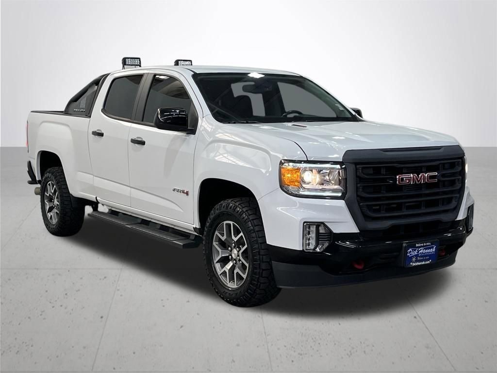 Used 2022 Summit White GMC AT4 - Leather image 8