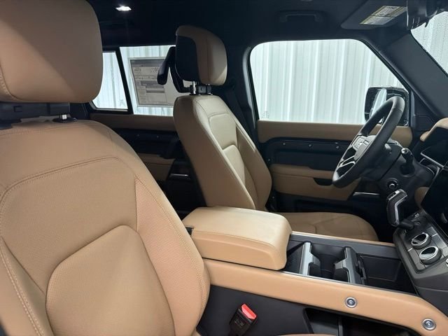 New 2026 Santorini Black Land Rover X-Dynamic SE image 22