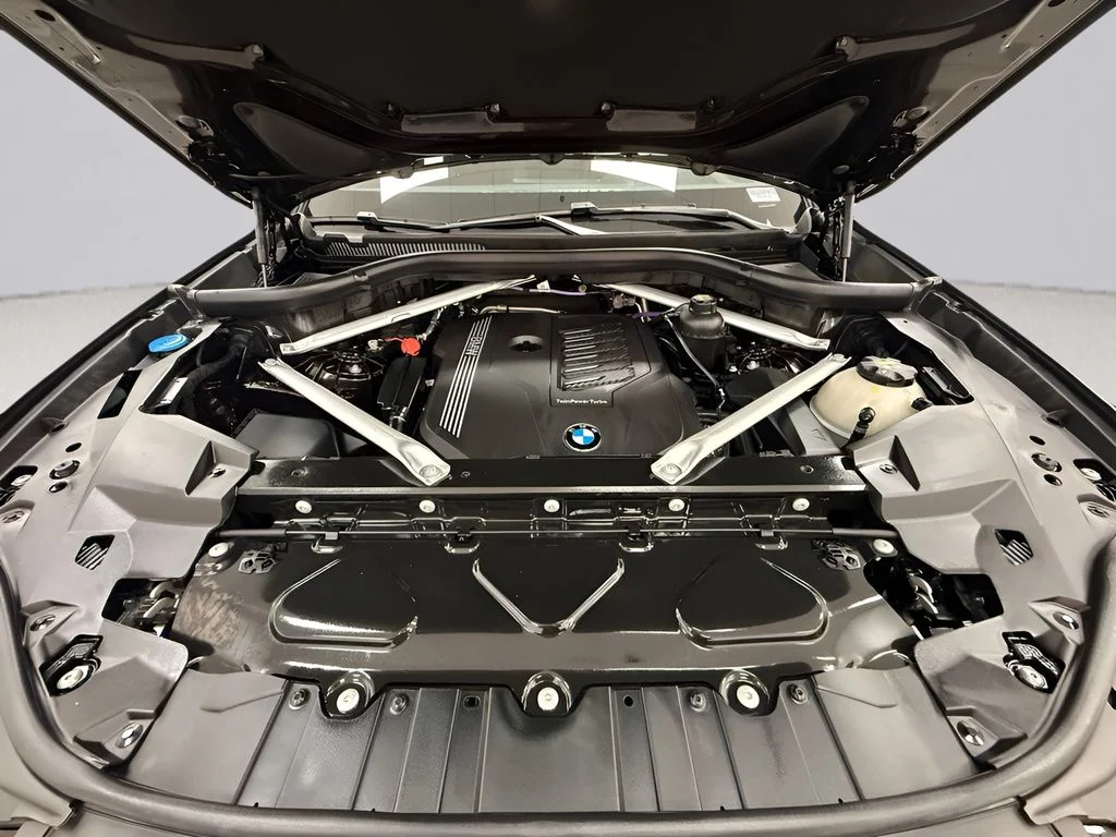 Used 2023 Brown BMW xDrive40i image 23
