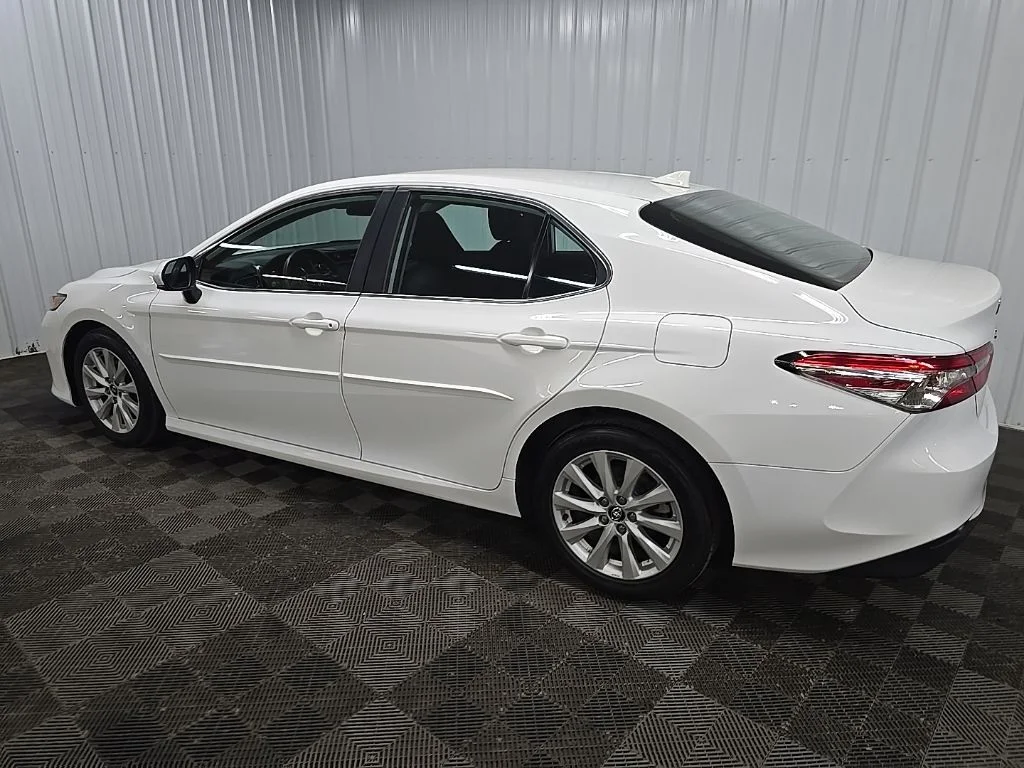 Used 2020 White Toyota LE image 4