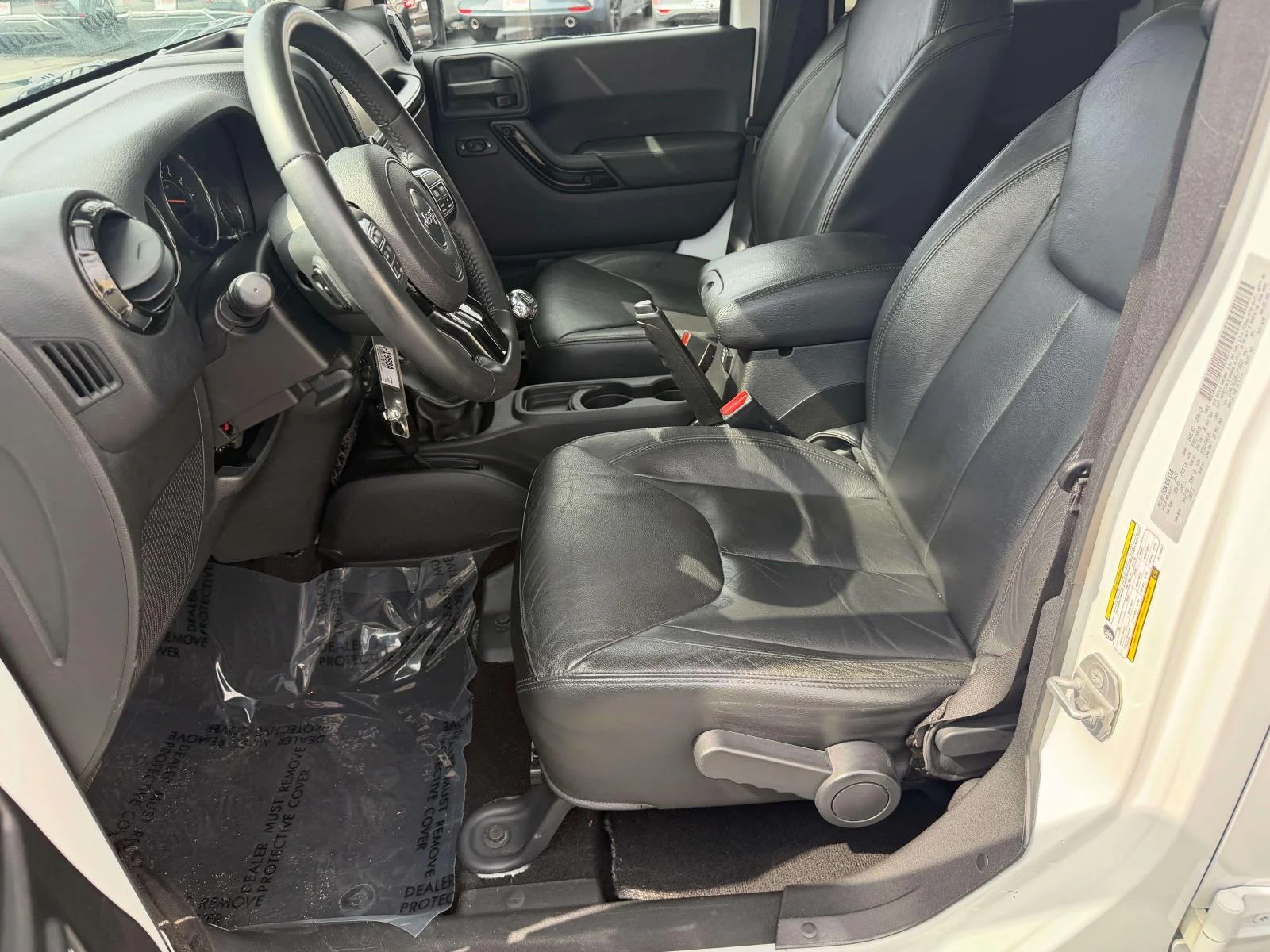 Used 2015 Bright White Clearcoat Jeep Altitude image 27
