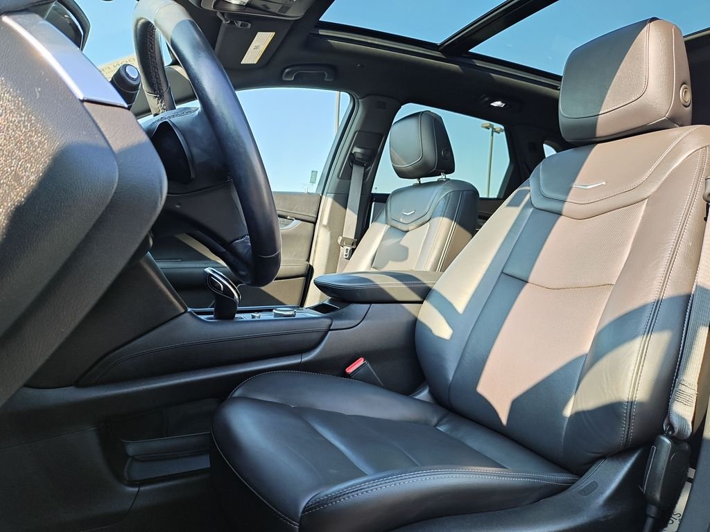 Used 2023 White Cadillac Premium Luxury image 13