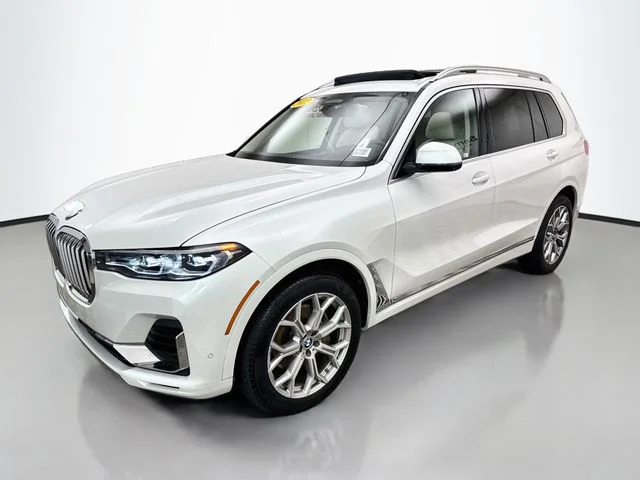 Used 2022 White BMW xDrive40i image 3