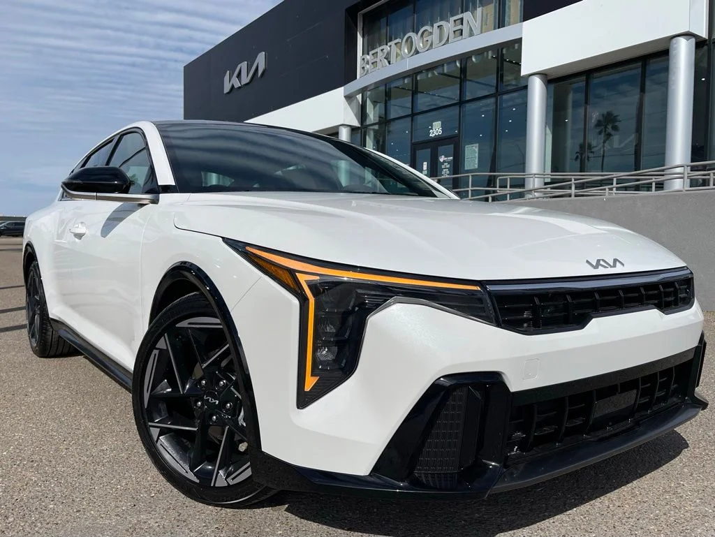 2026 Kia K4 GT-Line AT's photo