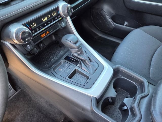 Used 2020  Toyota XLE image 24
