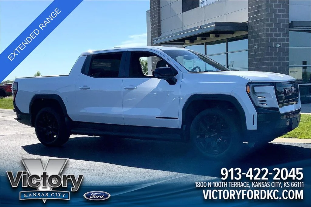 Used 2026 White GMC Elevation image 1