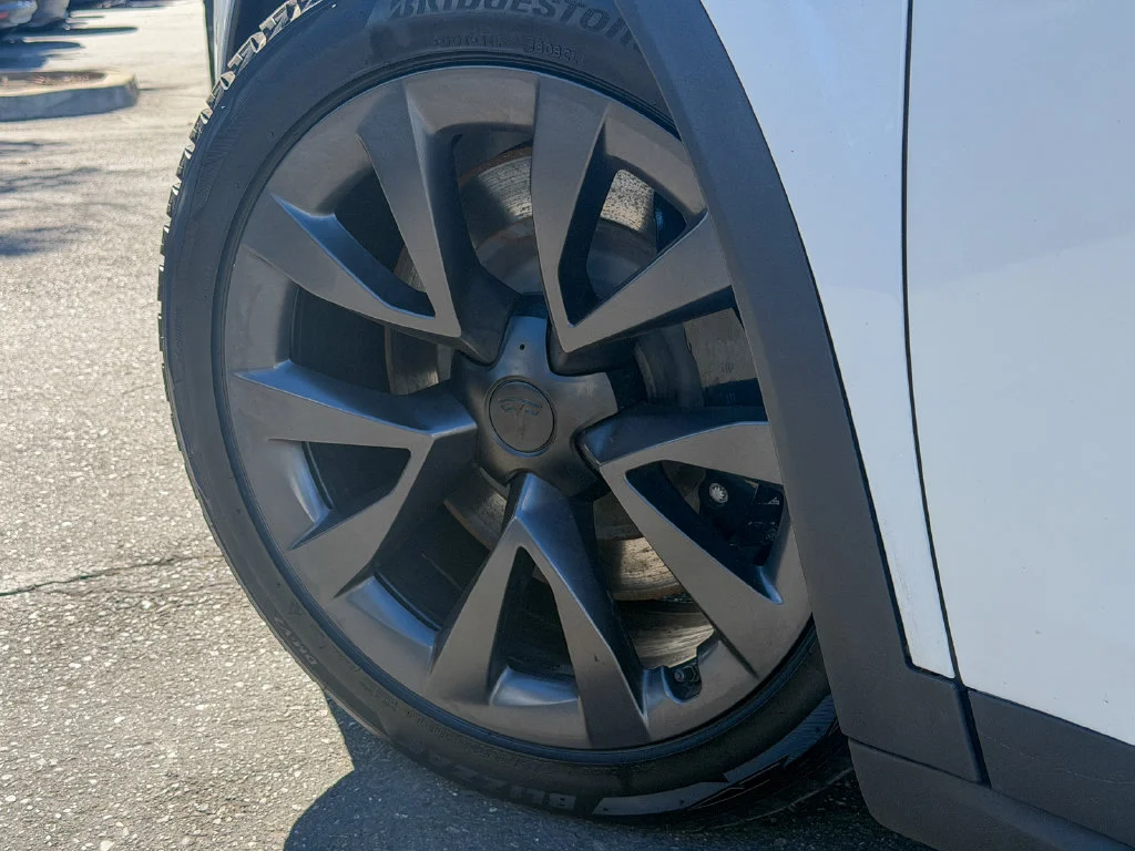 Used 2022 White Tesla Plaid image 8