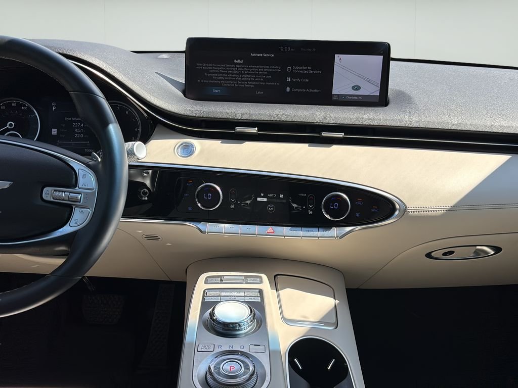 2025 GENESIS GV70 Standard - Photo 18