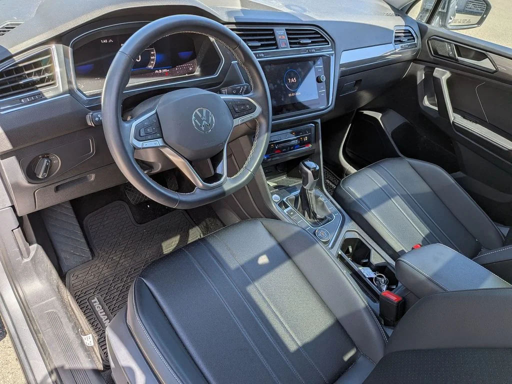 Used 2024 Silver Volkswagen 2.0T SE image 11