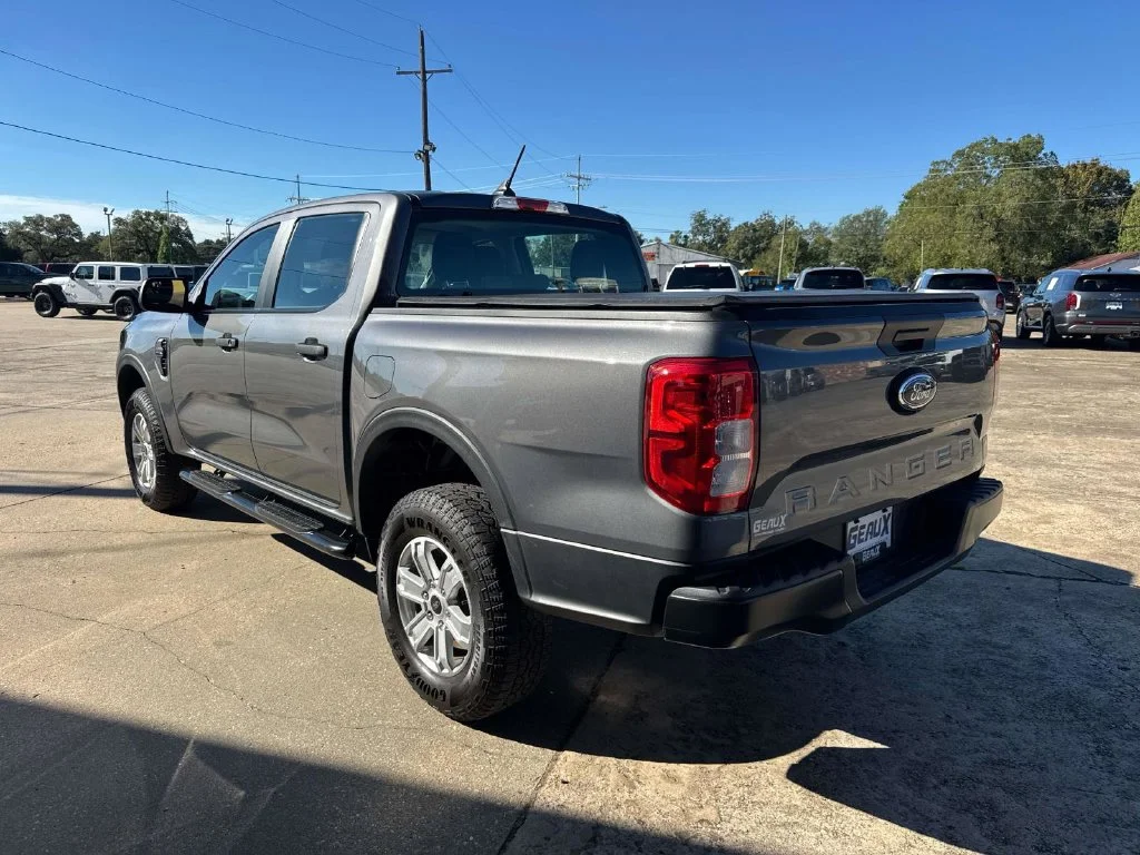 Used 2024 Gray Ford XL image 11